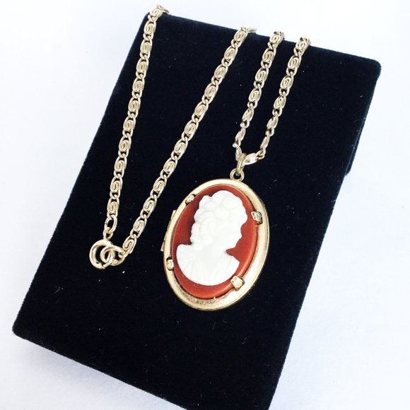 Vintage Celluloid Cameo Locket Necklace Oval Photo Pic Holder Keepsake Pendant - Picture 4 of 4